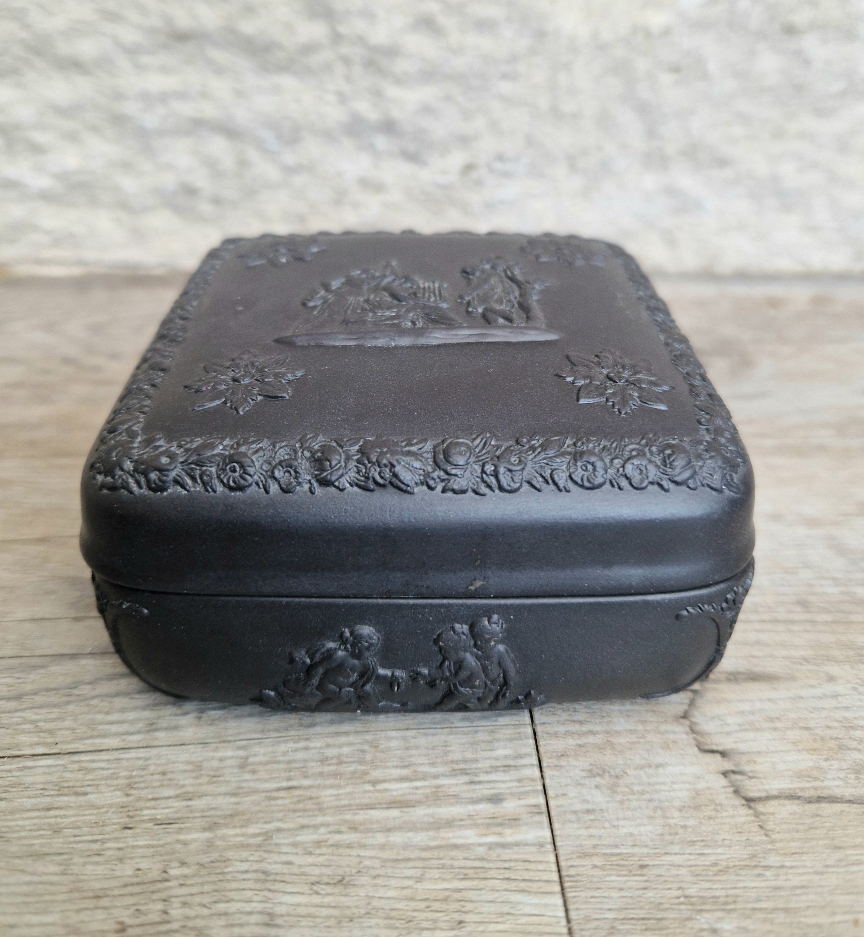 Vintage Wedgwood Black Basalt Neo-Classical Square Trinket Box 1963