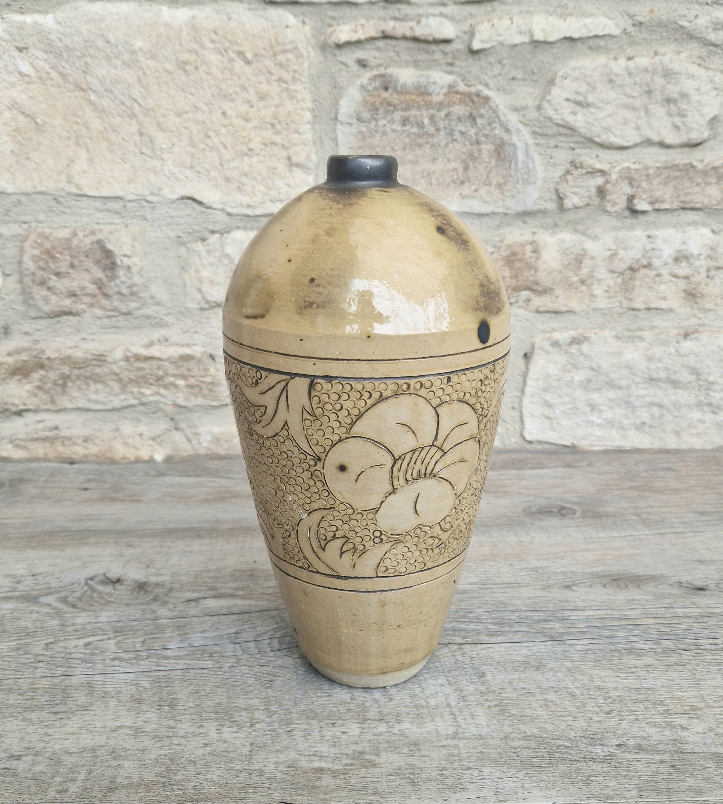 Large Chinese Cizhou Ware Meiping Style Stoneware Vase With Incised Floral Motif Design