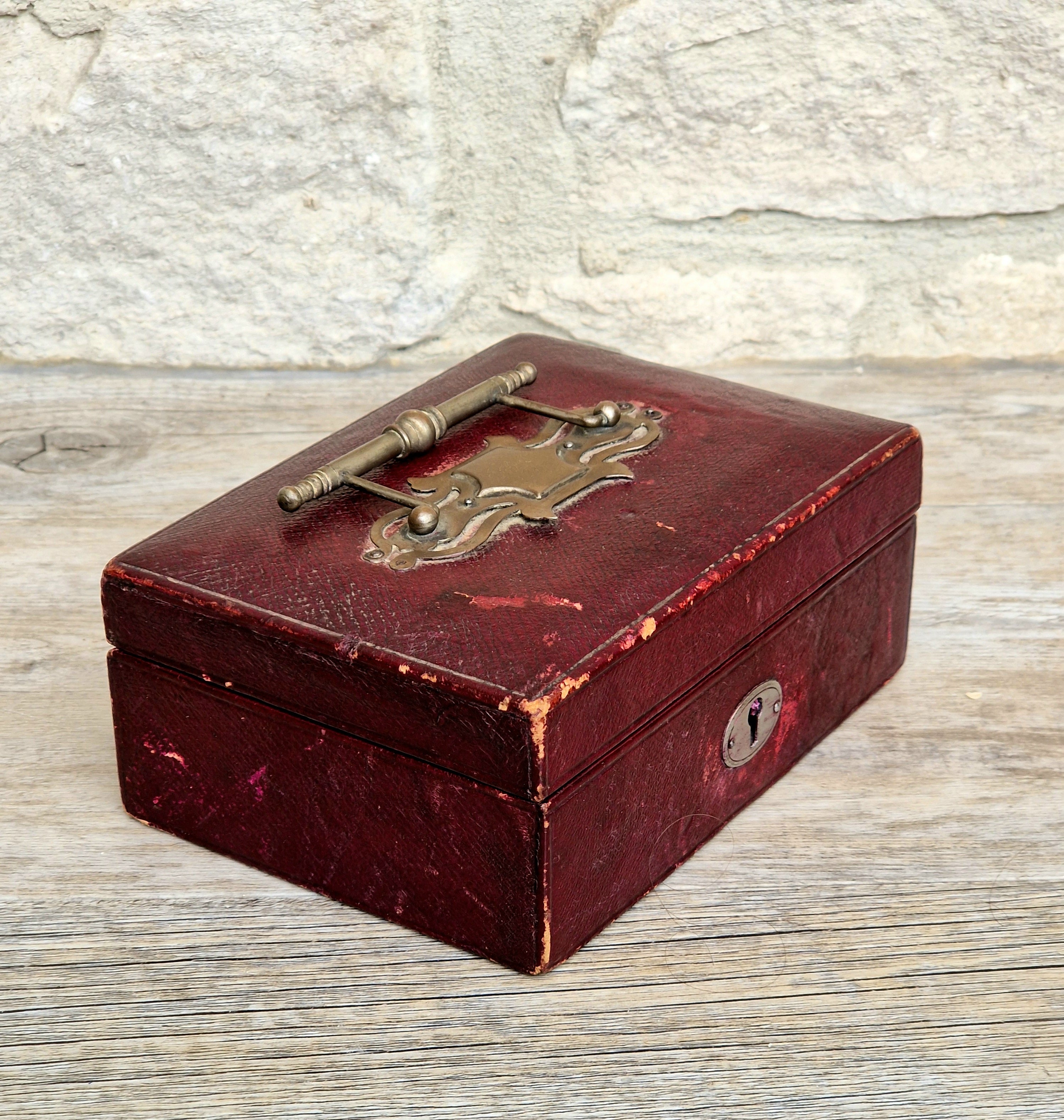 Fine Antique Victorian c.1890 Morrocan Red Leather Bullion Box Coin Box Safe
