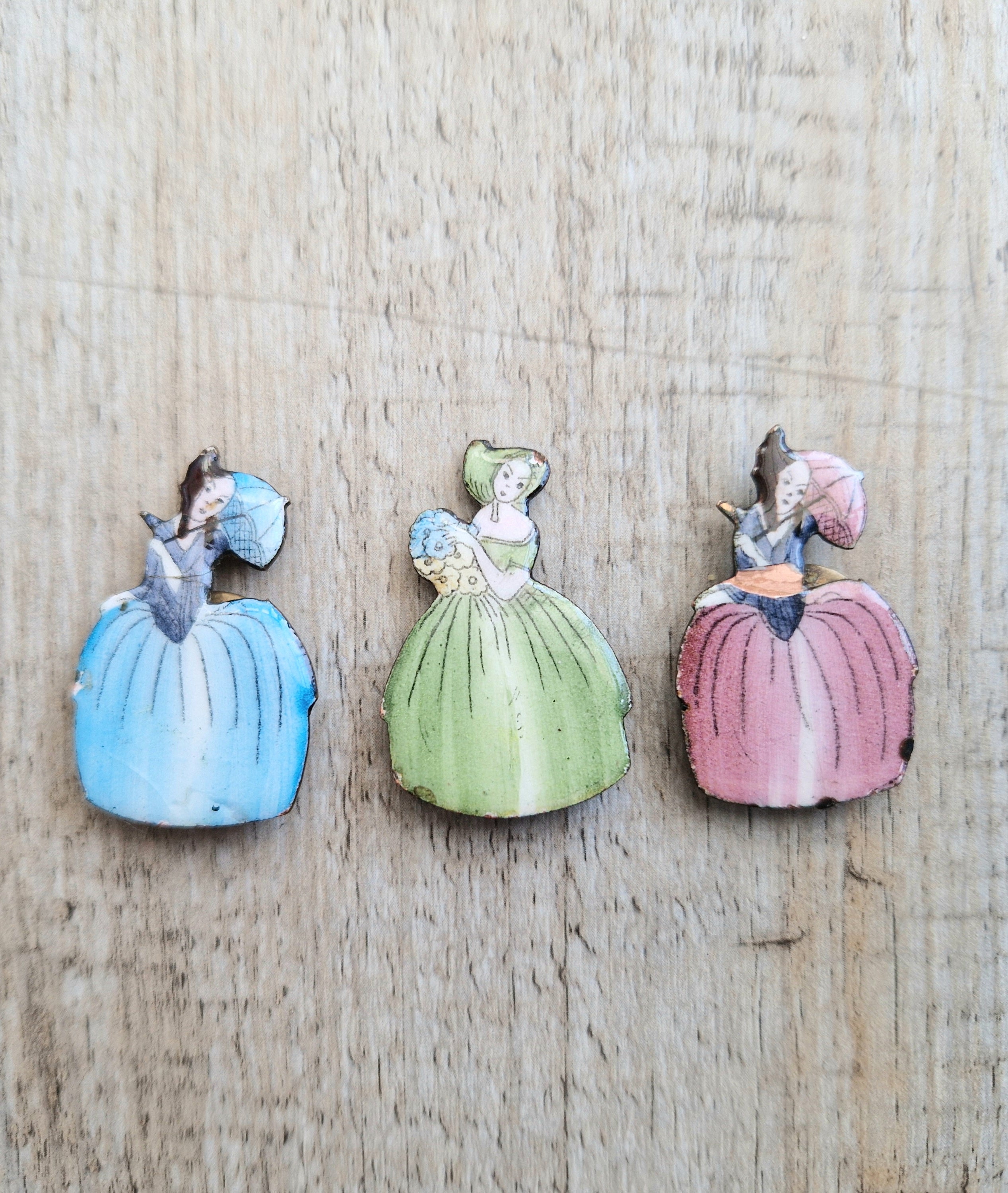 3 x Antique Art Deco Enamelled Brass Ladies Name Place Menu Holder Clips