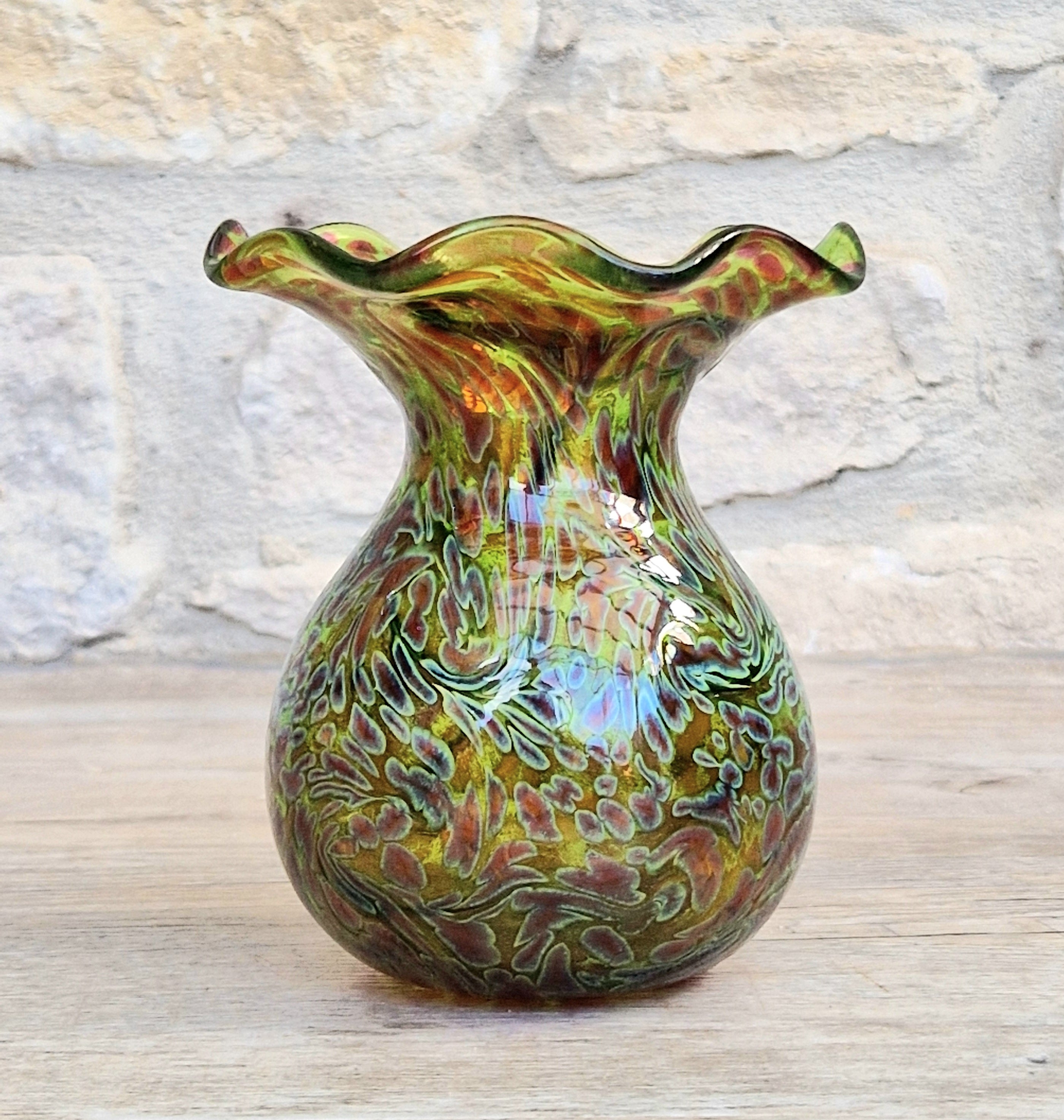 Rare 1925 Loetz Ausführung 237 Iridescent Uranium Glass Vase (Shape PN II-5589) — 13cm