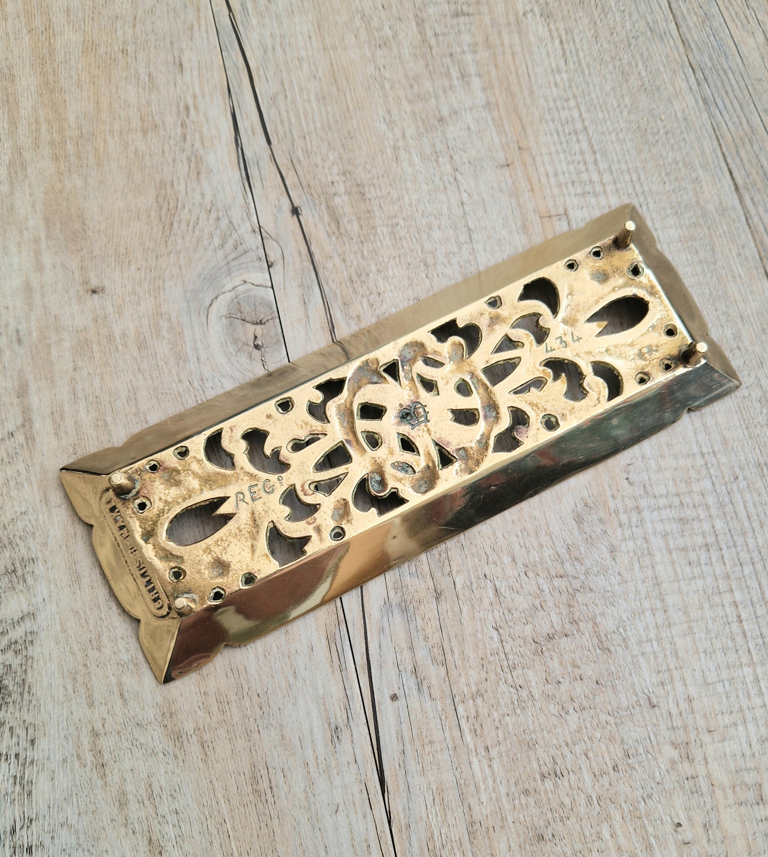 Antique Victorian Cast Brass Art Nouveau Pierced Floral Wreath Footed Pen Tray