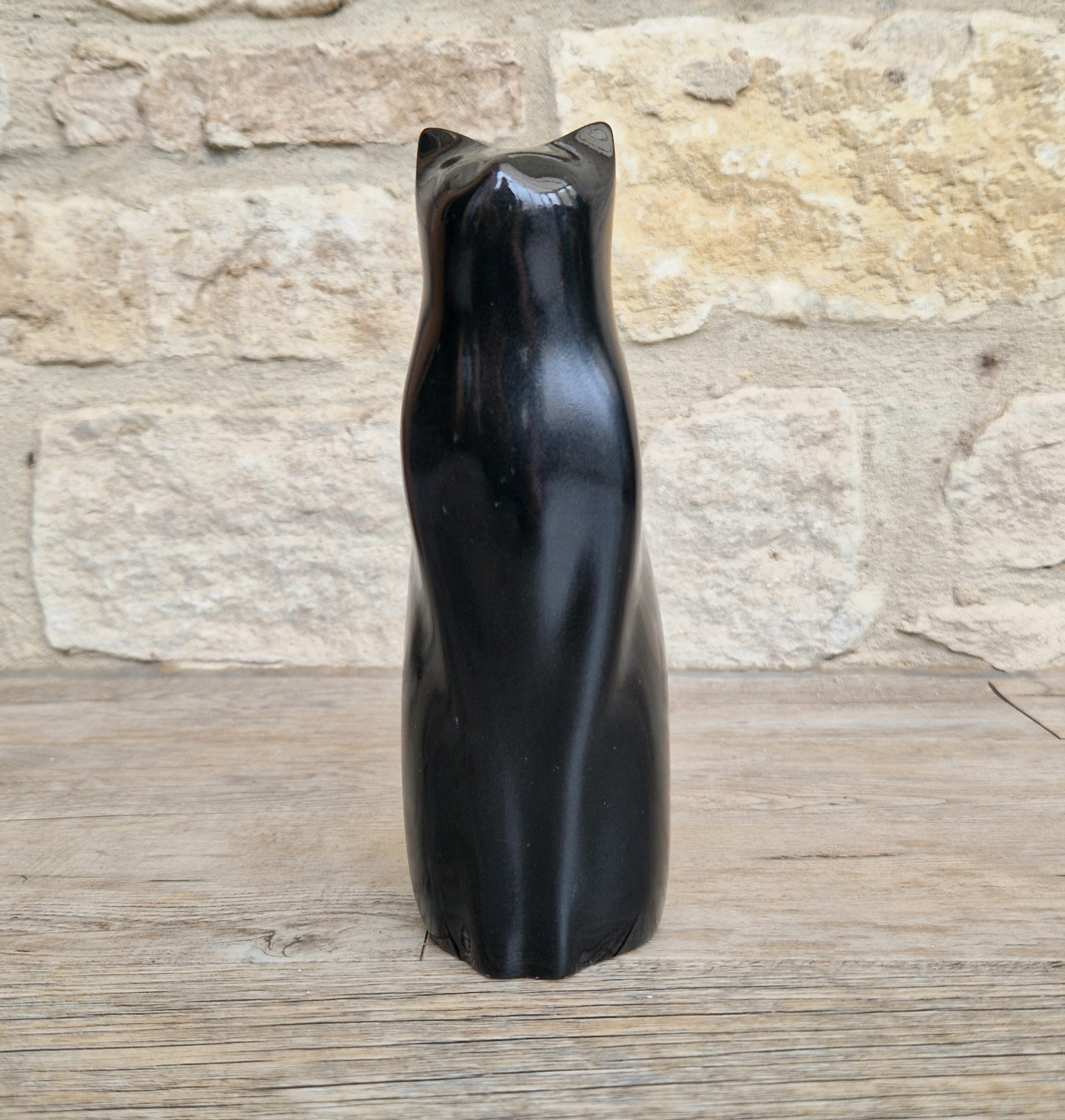 Perry Lancaster Sitting Cat Sculpture – Gloss Black Resin Figurine,Mid Century Decor 17cm