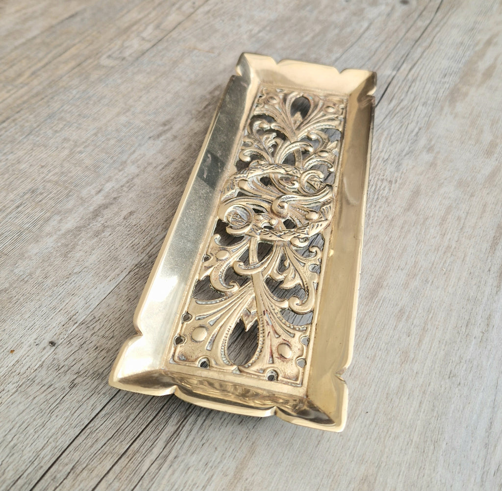 Antique Victorian Cast Brass Art Nouveau Pierced Floral Wreath Footed Pen Tray