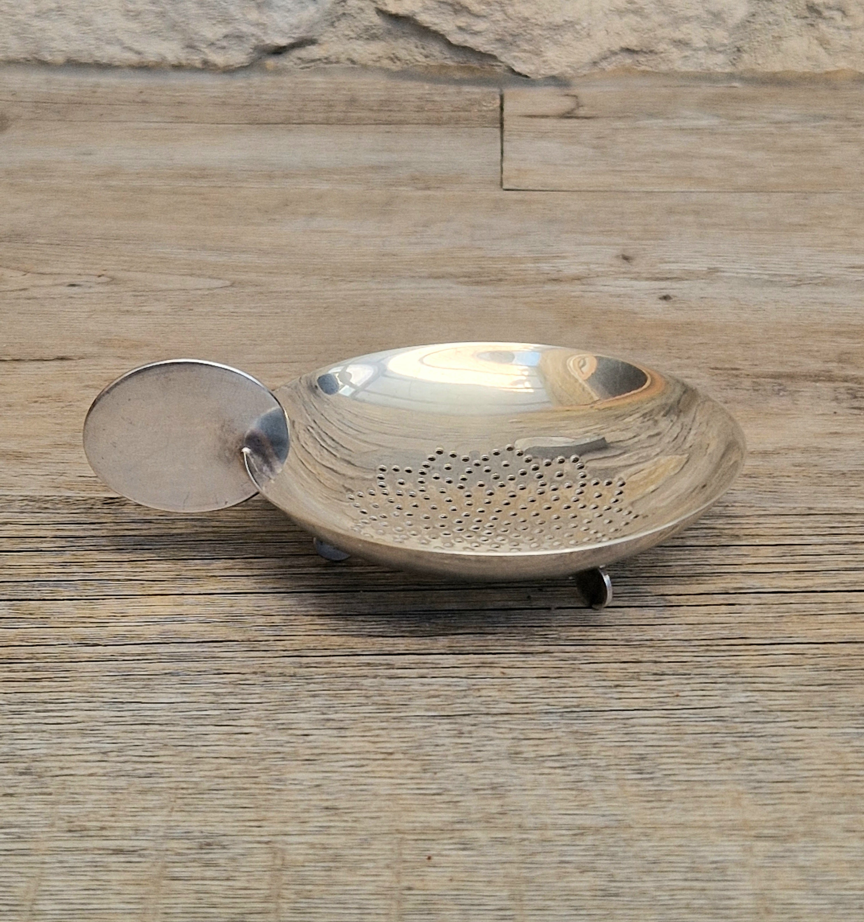 Art Deco Disc Motif Silver Plated Over Cup Tea Strainer/Lemon Strainer Sola