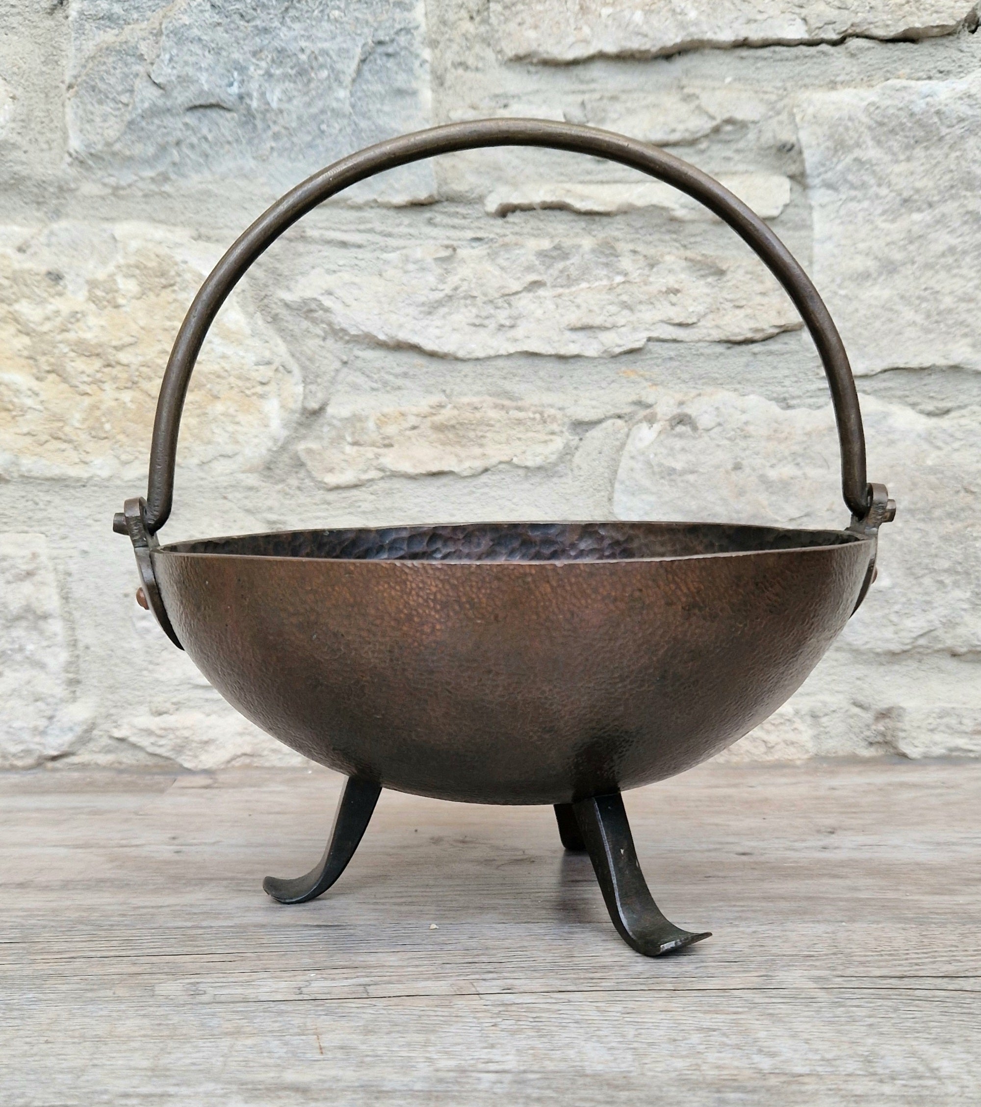 Antique Arts & Crafts Hand Beaten Solid Copper Brass Handled Tri-Foot Planter Bowl c.1890-1900's