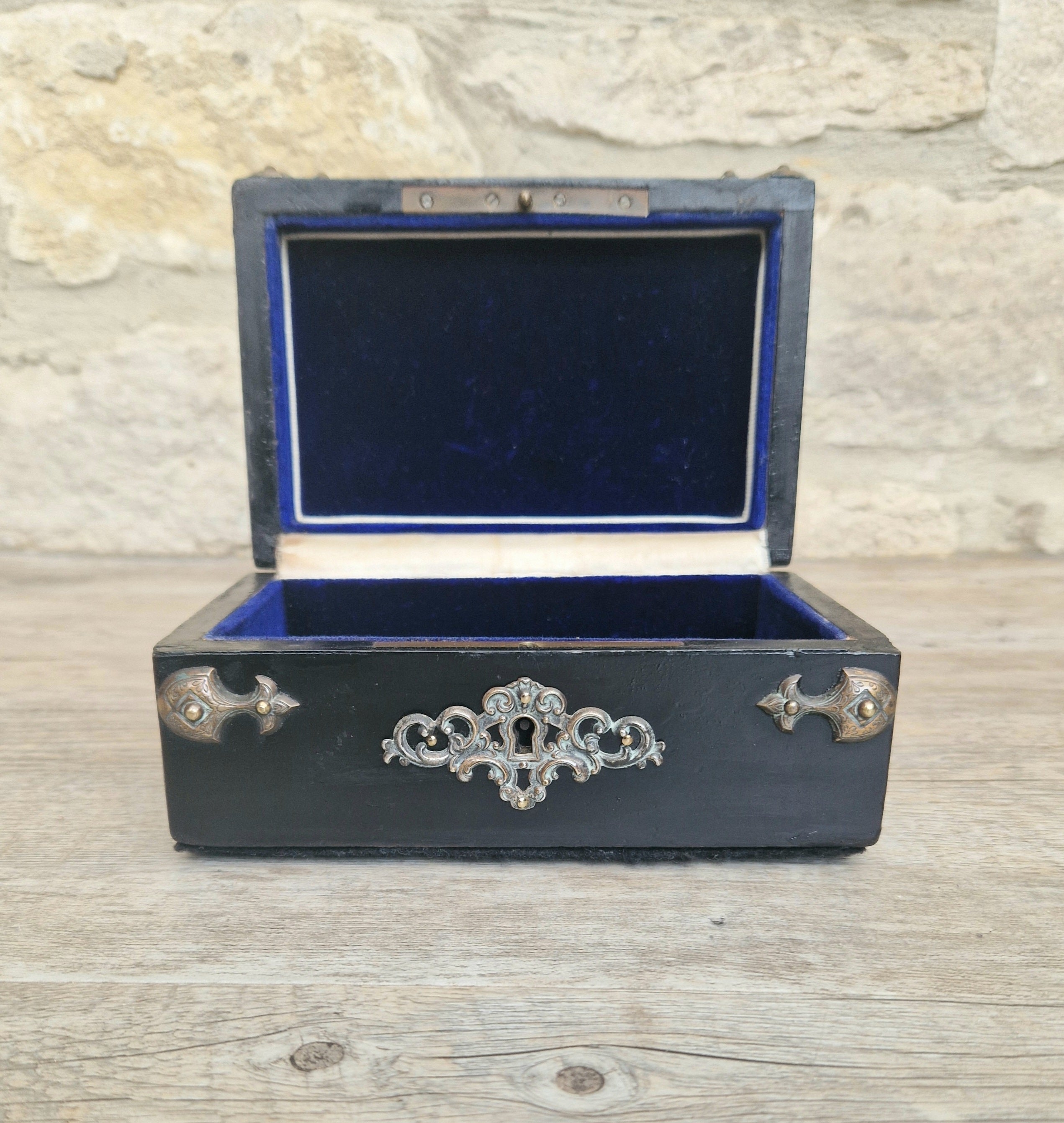 Antique Napoleon 111 Ebonised Neo-Classical Bronze Cameo Dome Top Trinket Jewellery Casket c.1852-1870