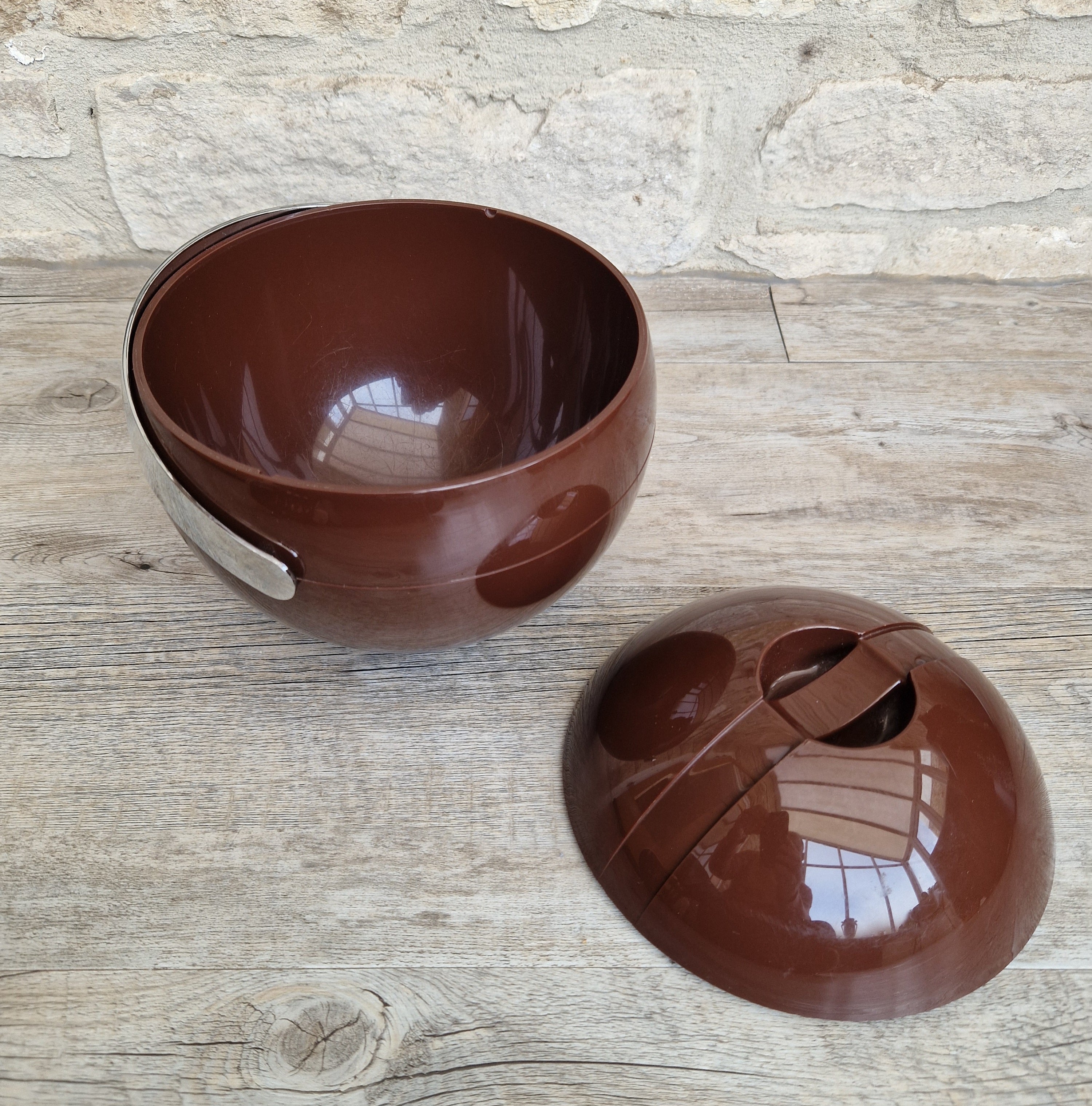 Vintage Guzzini Deep Brown Stella Ice Bucket Designed by Paolo Tilche 1970s