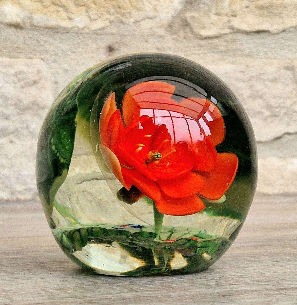 Vintage Giant Magnum Red Flower & Frogs Art Glass Sphere Ball Paperweight 9.5cm 1.4kg