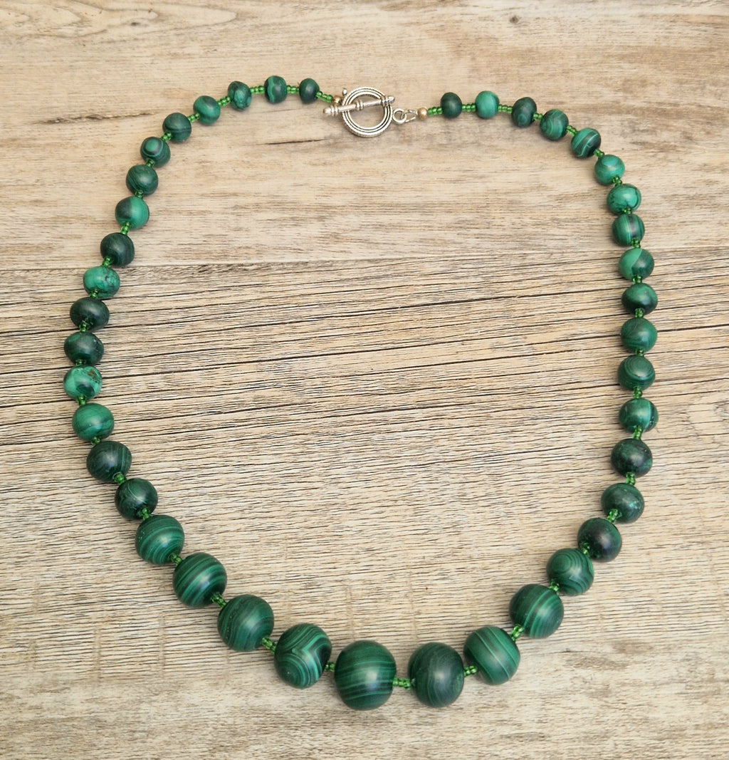 Vintage Graduated Malachite Round Bead T-Bar Clasp Necklace (60cm)