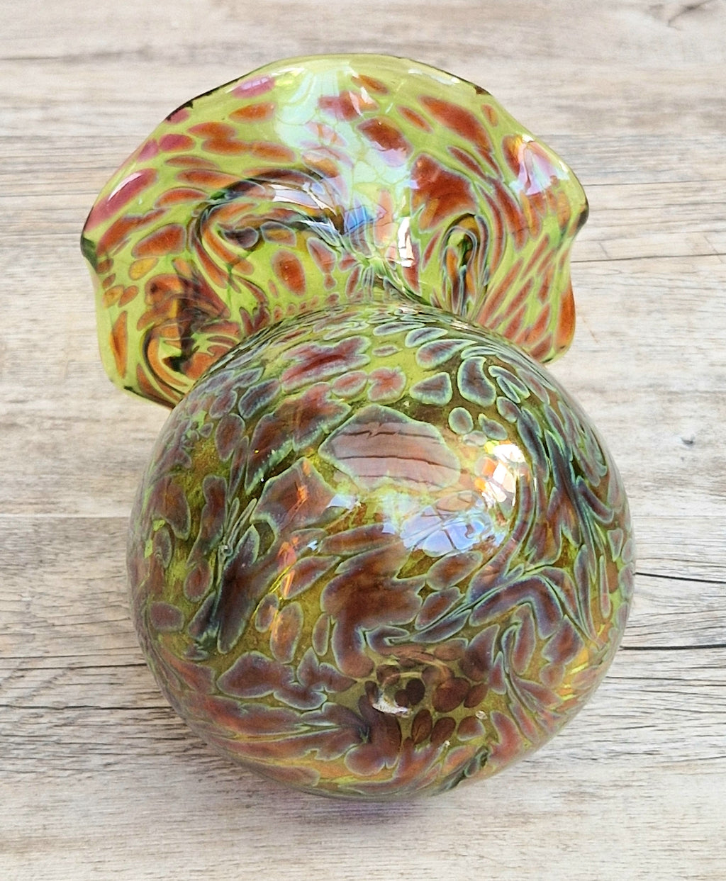 Rare 1925 Loetz Ausführung 237 Iridescent Uranium Glass Vase (Shape PN II-5589) — 13cm