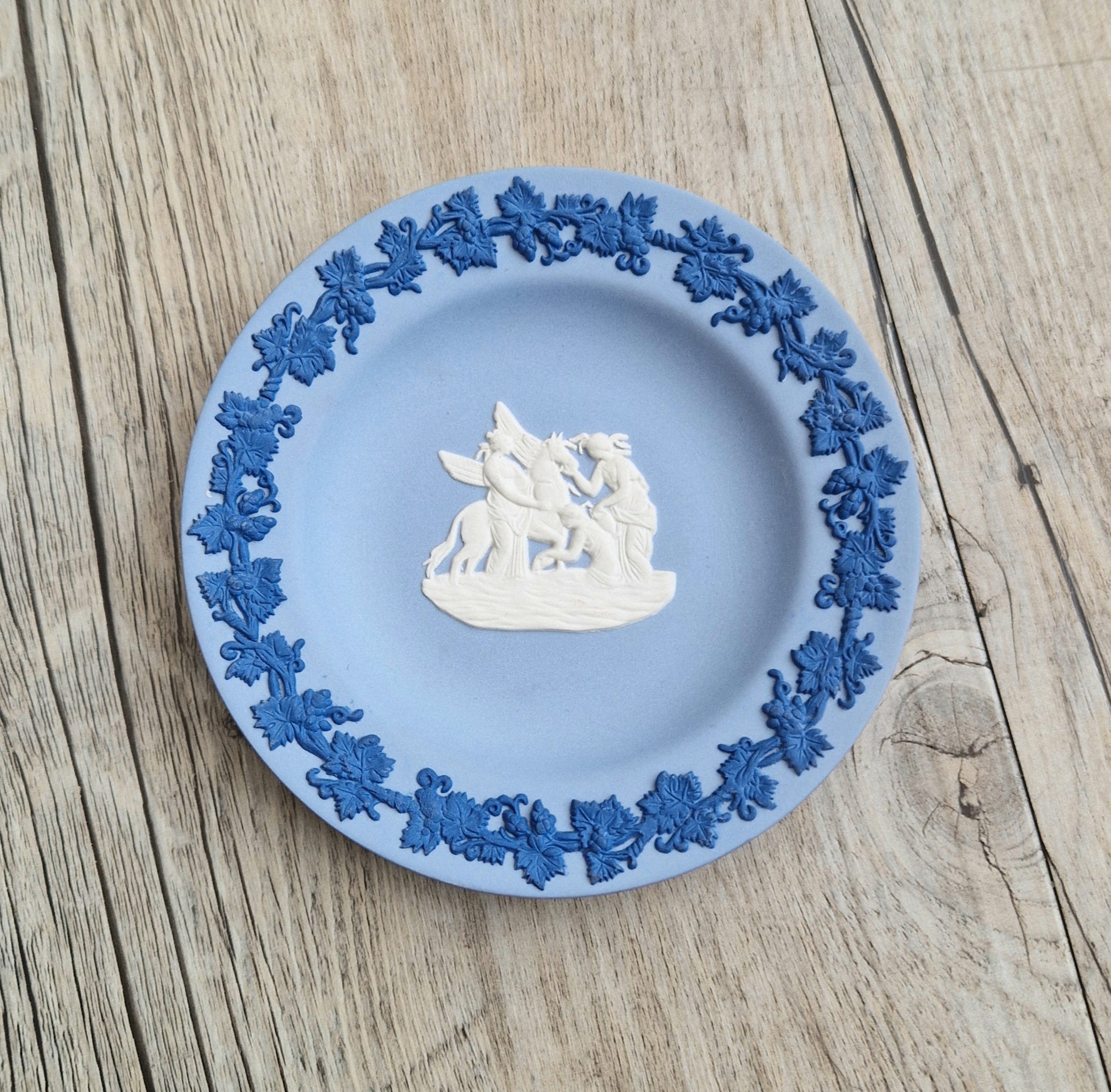 Wedgwood Jasper Tri Colour Pegasus 3 Muses Mini Pin PlateSigned Tony Baggott