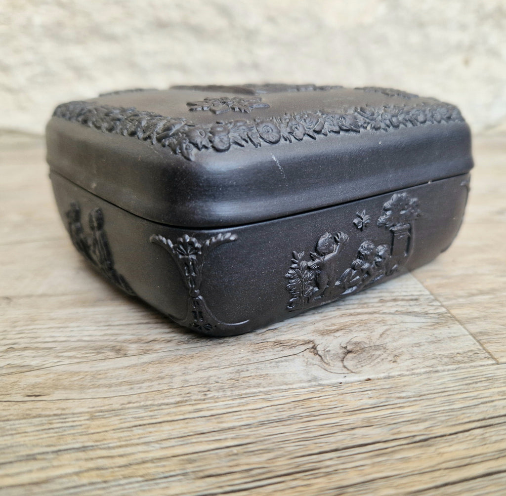 Vintage Wedgwood Black Basalt Neo-Classical Square Trinket Box 1963