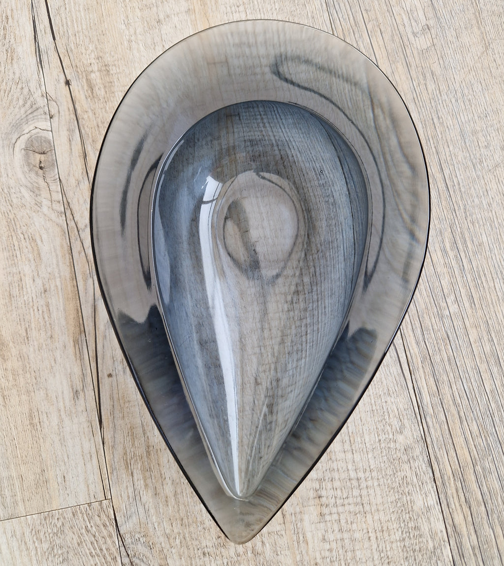 Sasaki Glass Teardrop Bowl: Mid-Century Modern Design
