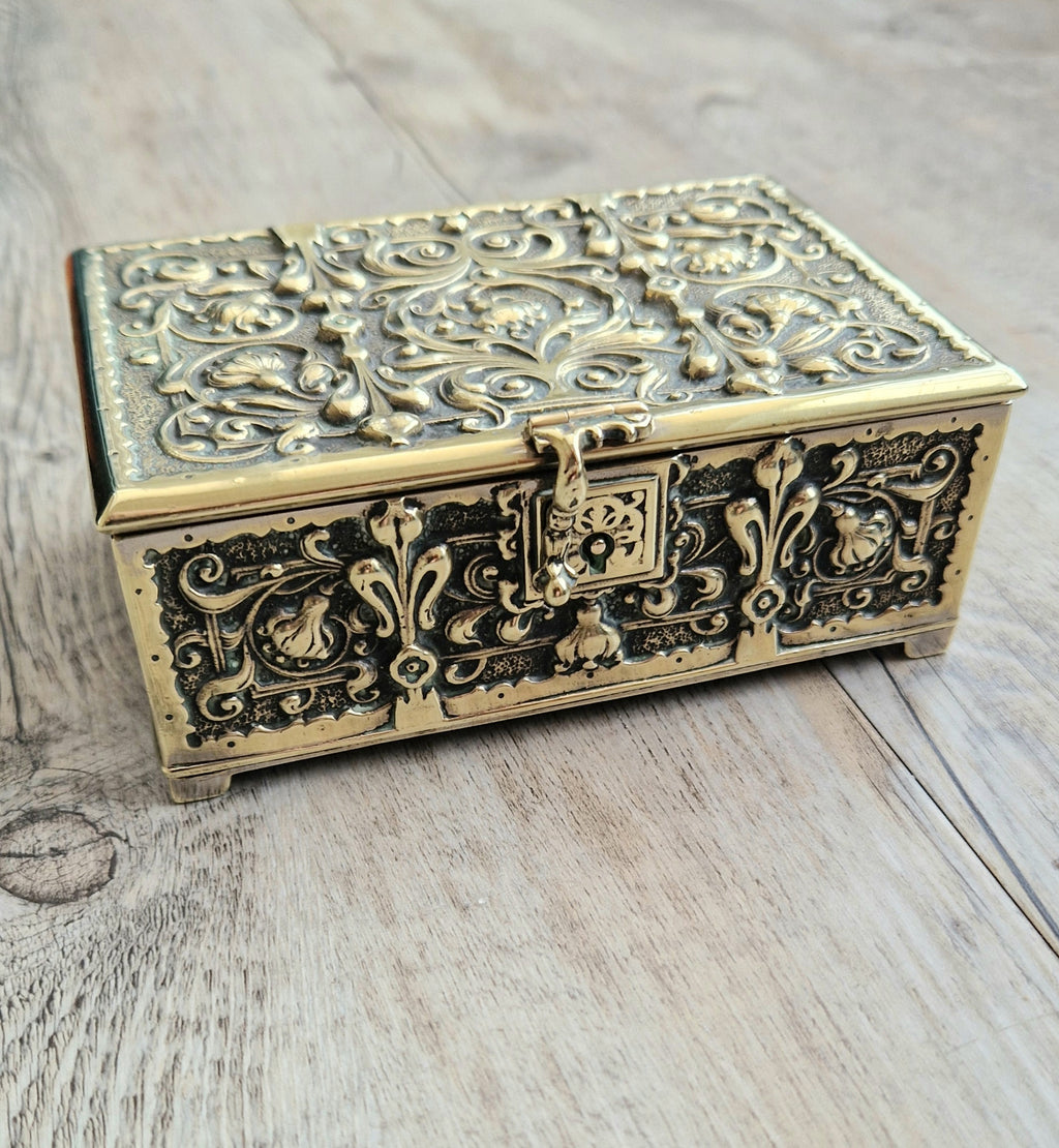 Antique Erhard & Söhne Silvered Brass High Relief Rapousse Renaissance Revival Clasp Casket Box