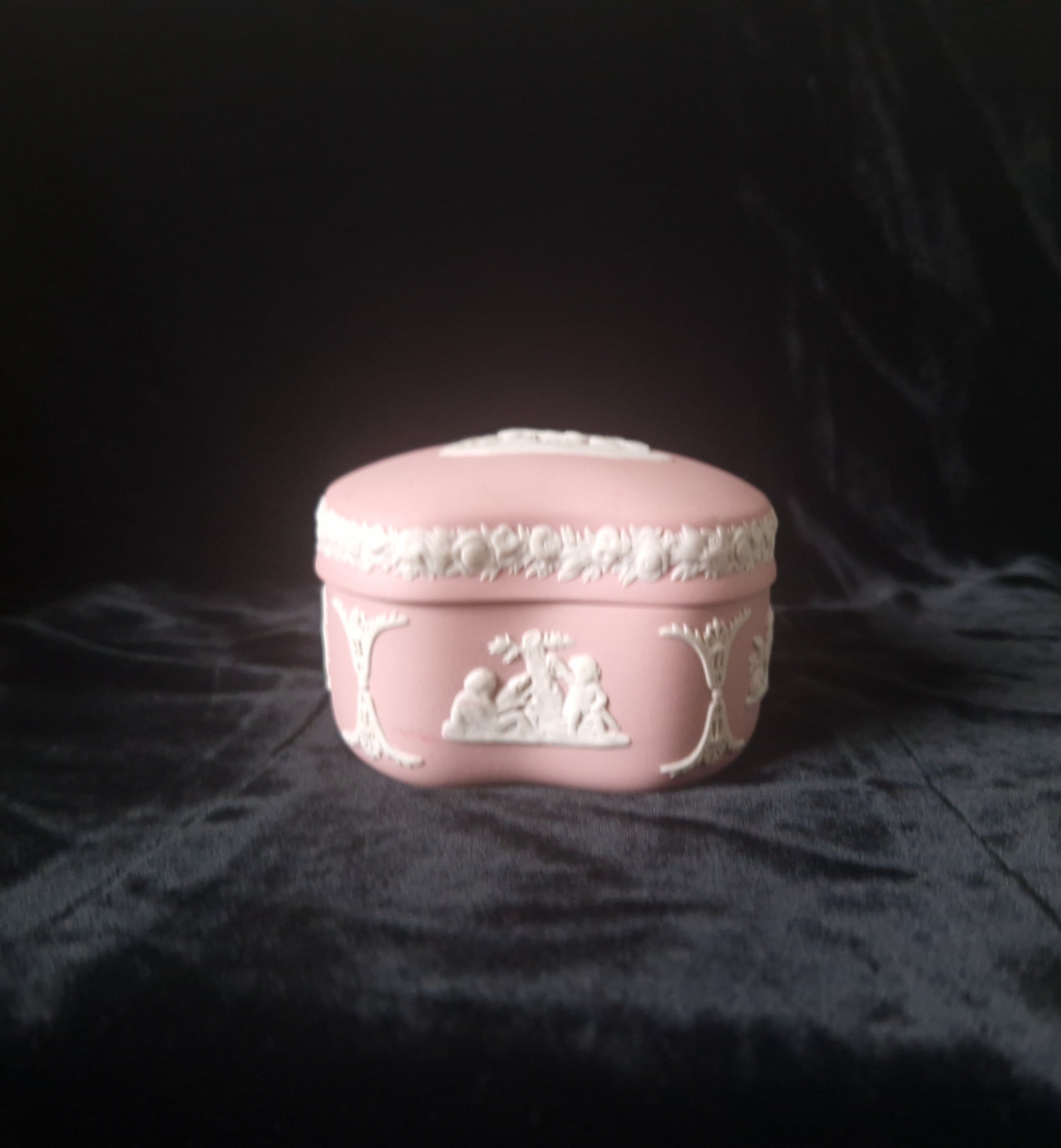 Vintage Wedgwood Pink Jasperware Kidney Shape Lidded Trinket Pot