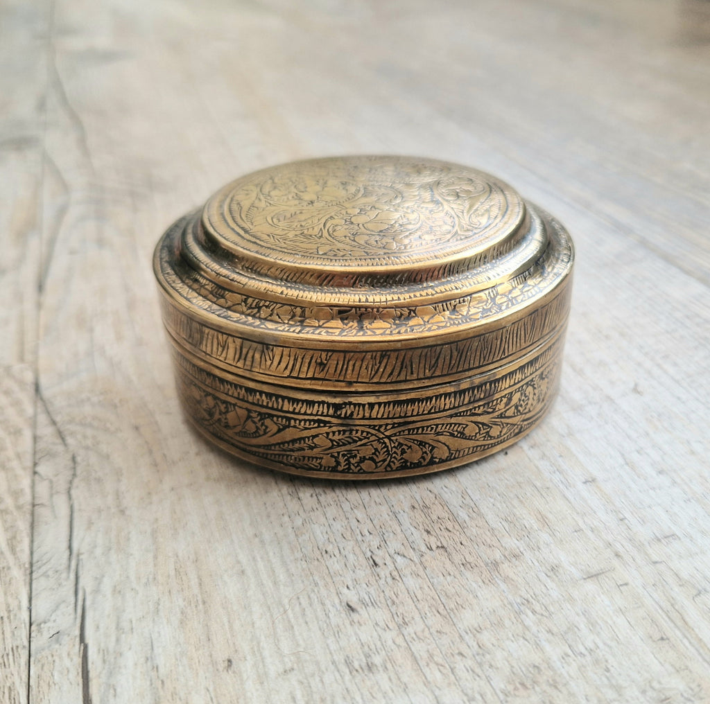 Antique 19th Century Deccan Indian Floral Engraved Pandan Brass Betel Nut Box