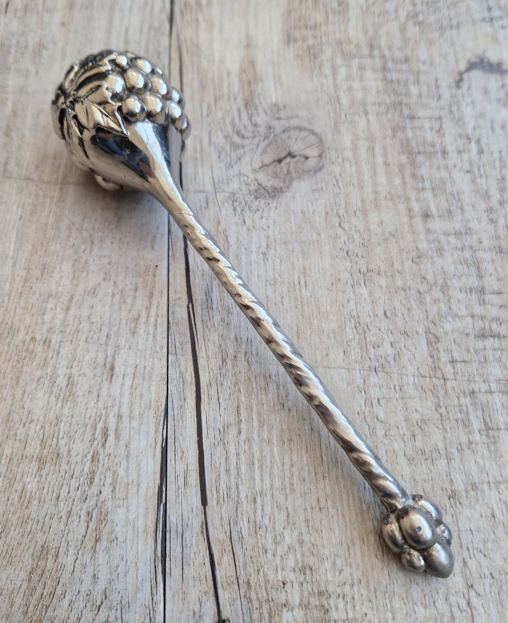 Vintage Silver Plated Silea Bunch of Grapes Style Champagne Bubble Keeper