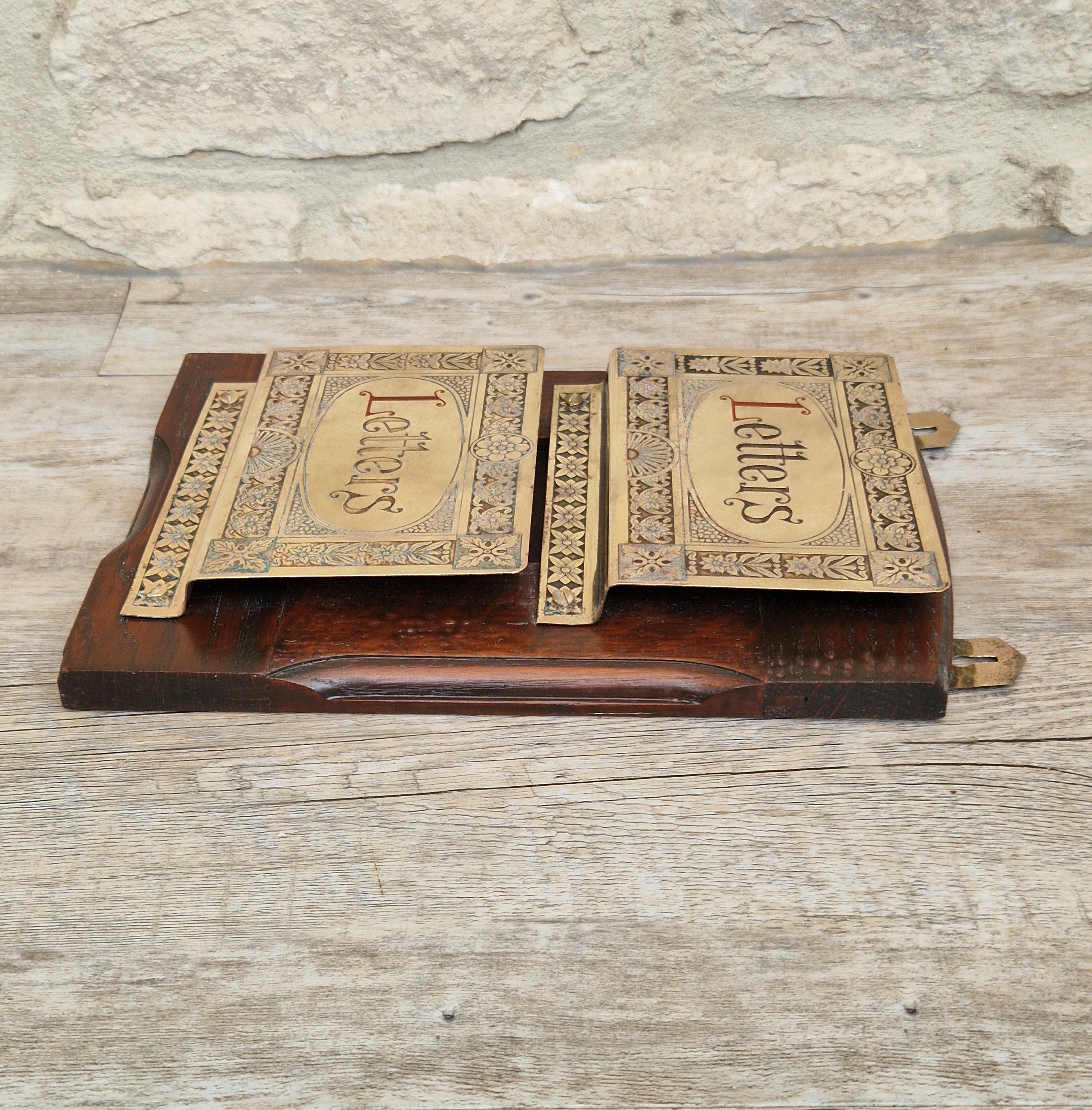 Antique Arts & Crafts Brass And Quarter Sawn Oak Gentleman's Wall Letter Rack