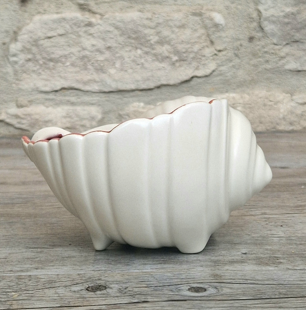 Vintage Mid Century Poole Pottery Twintone C95 Red Indian Magnolia Conch Shell Vase Decorative Dish