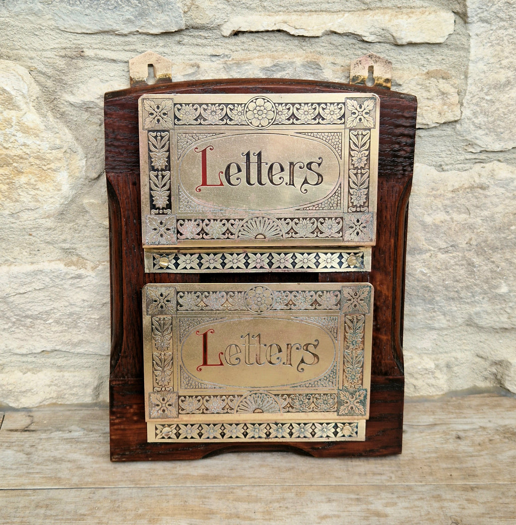 Antique Arts & Crafts Brass And Quarter Sawn Oak Gentleman's Wall Letter Rack