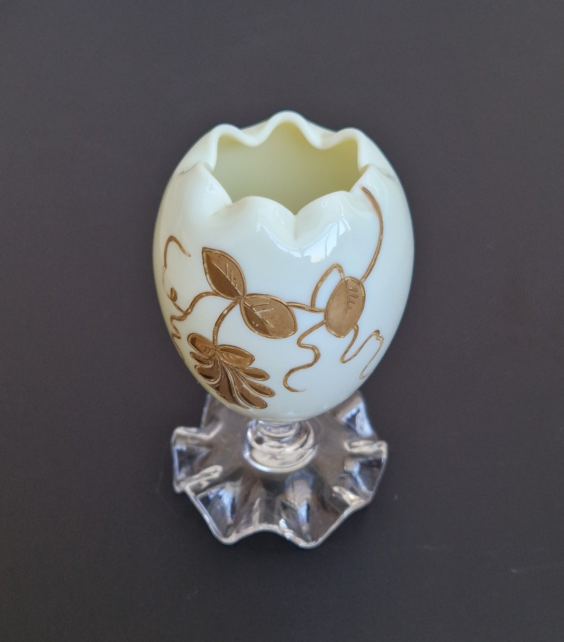 Thomas Webb & Sons Egg-Shaped Gilded Opaline Glass Posy Vase c.1880