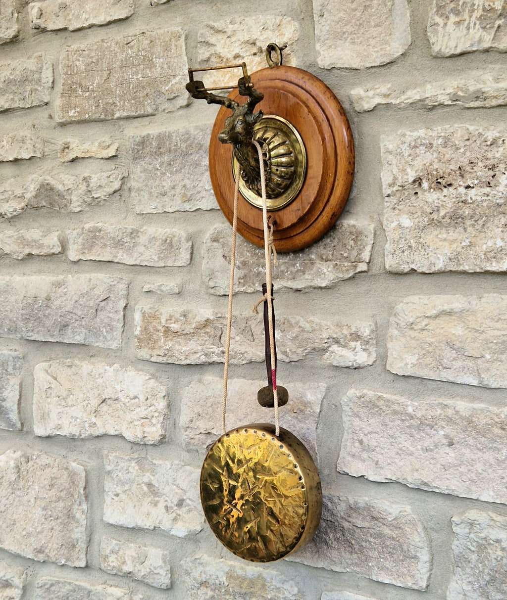 Antique Brass Stag Oak Roundel Wall Mounted Dinner Gong & Hand Turned Striker