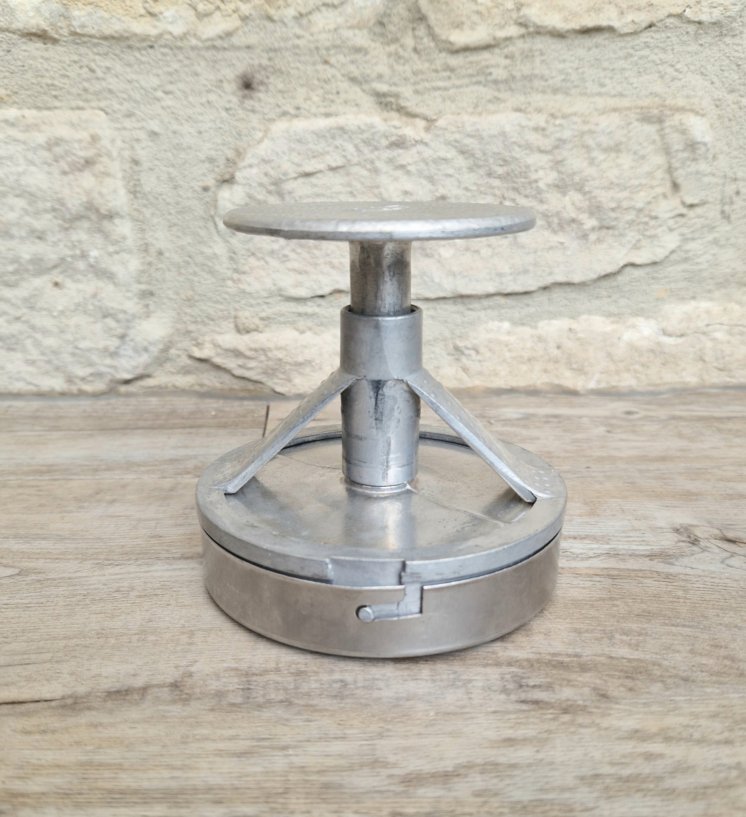Aluminium Burger Pate Press Italian Kitchenalia Collectable