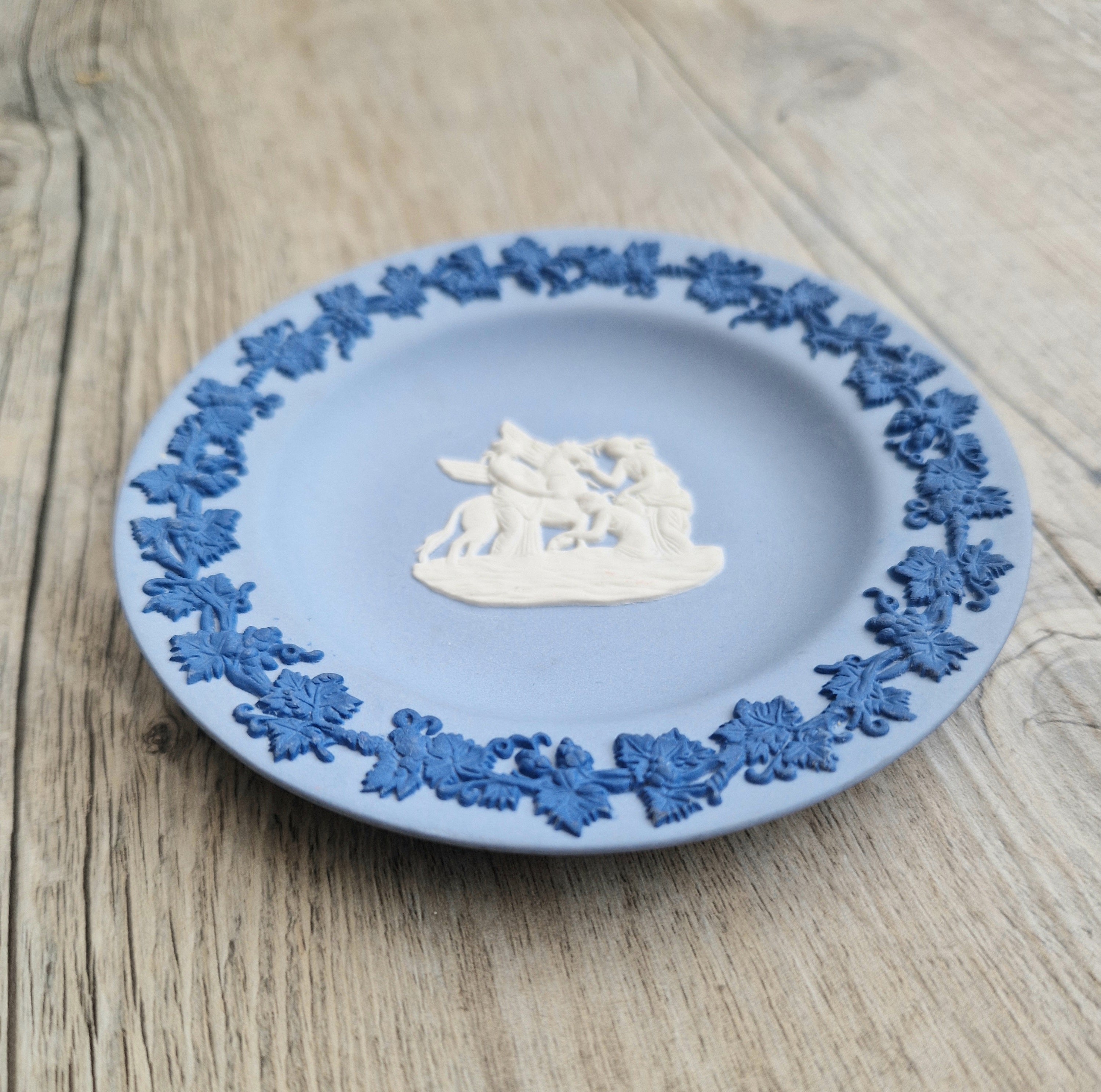 Wedgwood Jasper Tri Colour Pegasus 3 Muses Mini Pin PlateSigned Tony Baggott