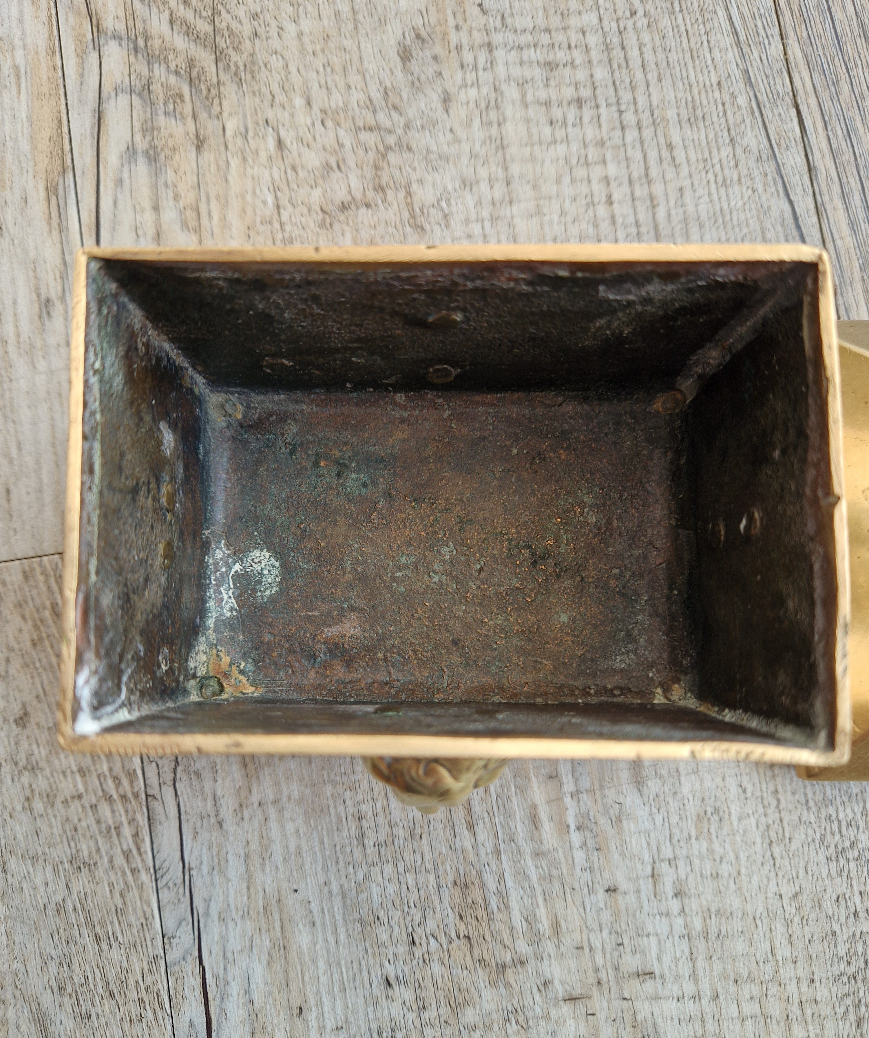 Colbrookdale Style Brass Relief Decoration Pyramid Lid Caddy Box