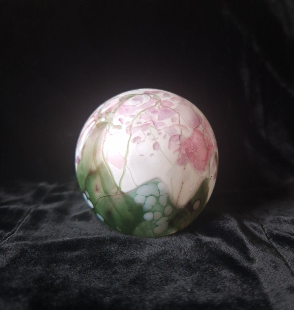 Isle Of White Art Studio Glass Vintage Lilac Flower Garden Ball Paperweight